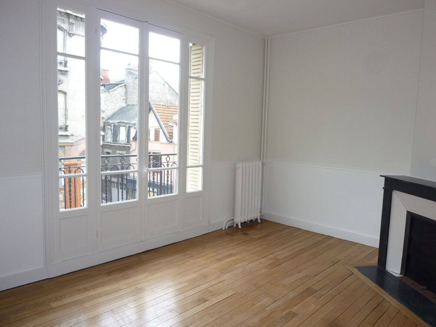 Appartement 4 pièces 77 m² · à Reims · 77 m² · 955 €