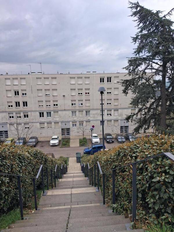 Appartement 3 pièces 67 m² · à Saint-Étienne · 67 m² · 412 €