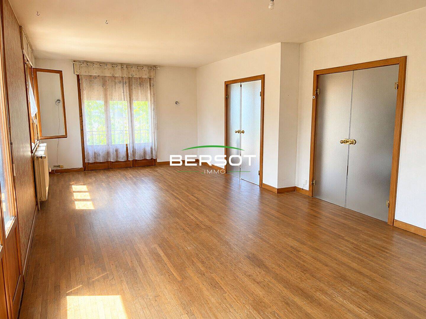 Maison 10 pièces 214 m² · à Vesoul · 214 m² · 164 000 €