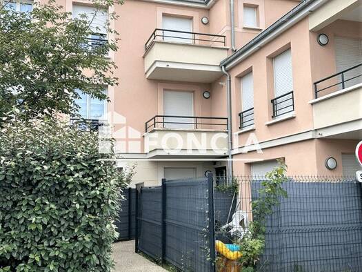 Appartement à louer 905 € 3 pièces 2 chambres 60,5 m² 1er étage Rubelles 77950