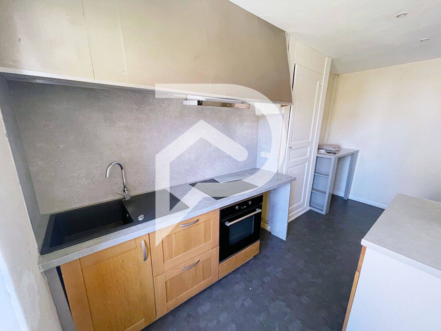 Appartement 2 pièces 44 m² · à Creil · 44 m² · 750 €