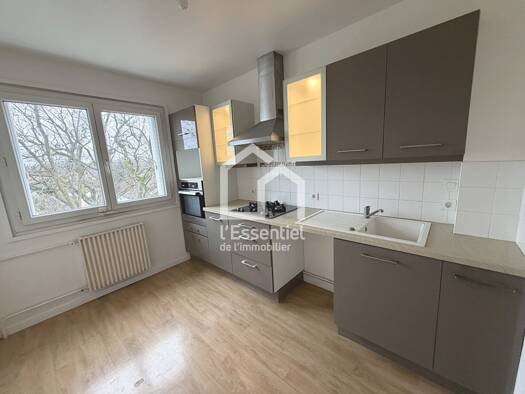 Appartement à louer 1 075 € 3 pièces 2 chambres 65 m² Étage 5/5 Clairieres Verneuil-sur-Seine 78480