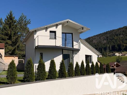 Maison à vendre 549 000 € 6 pièces 4 chambres 181,1 m² 485 m² de terrain Bois-d'Amont 39220