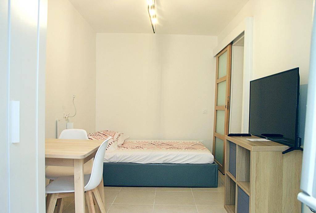 Appartement 1 pièce 17 m² · à Avignon · 17 m² · 450 €