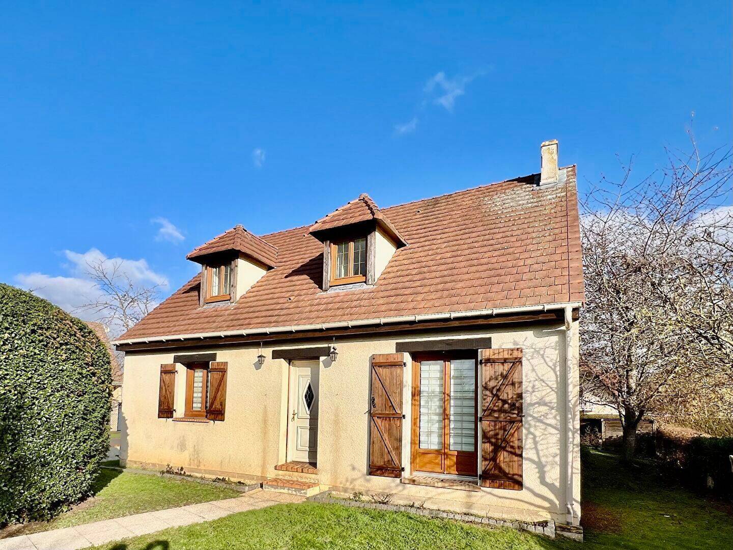 Maison 5 pièces 111 m² · à Évreux · 111,4 m² · 1 200 €