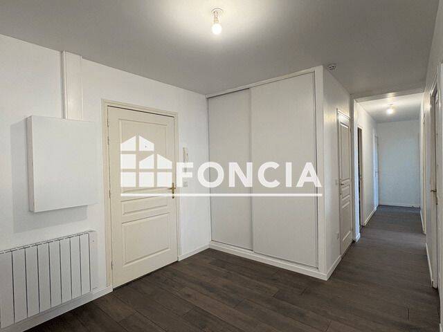 Appartement 3 pièces 77 m² · à Rethel · 76,6 m² · 650 €