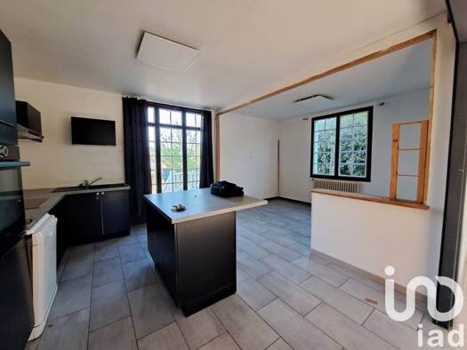 Maison à vendre 126 900 € 4 pièces 3 chambres 100 m² 1 543 m² de terrain Saint-Jean-de-Thouars 79100