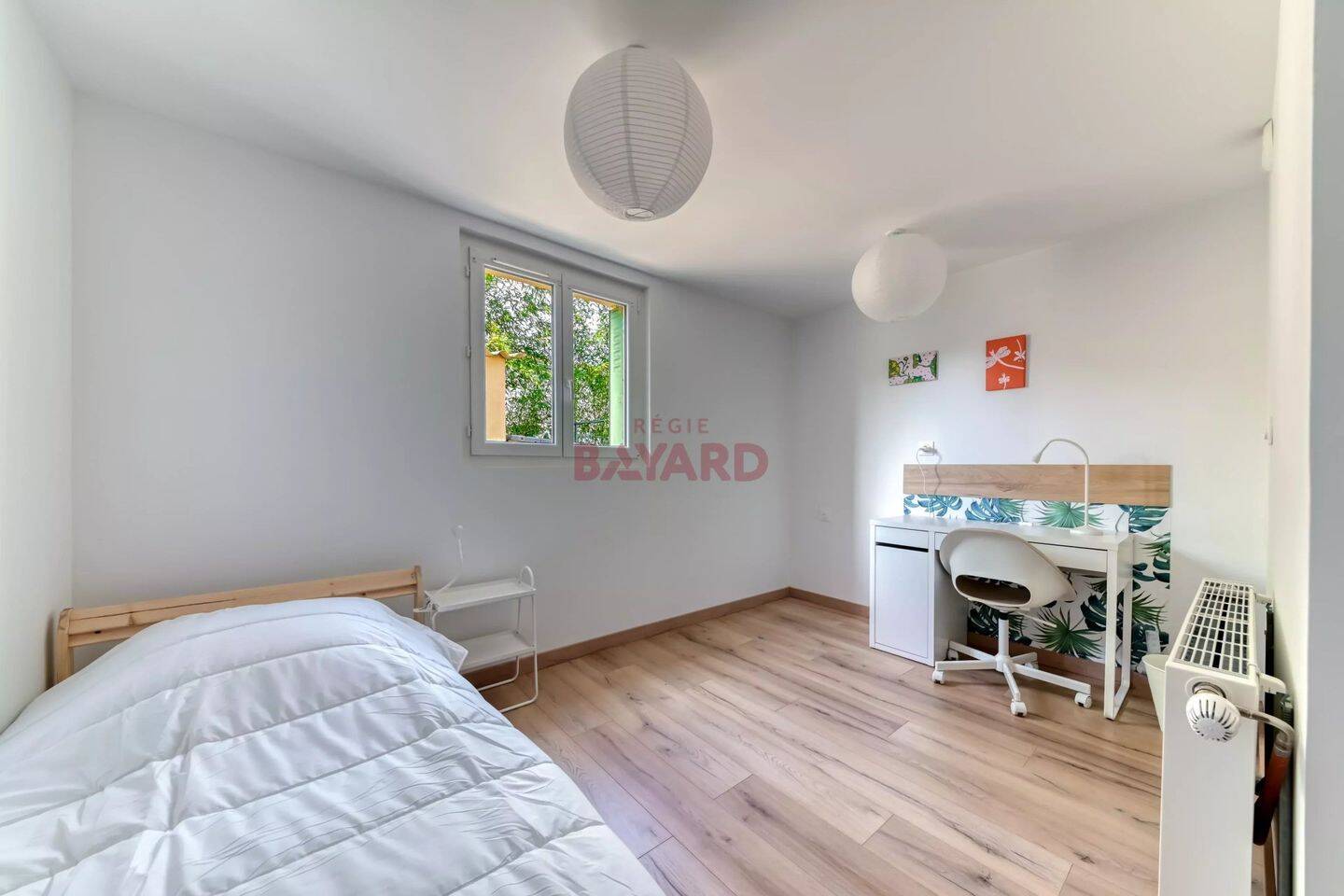 1 pièce 10 m² · à Saint-Genis-Laval · 10 m² · 528 €/mois