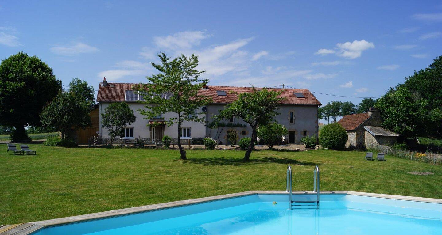 Maison 11 pièces 316 m² · à Saint-Priest-des-Champs · 316 m² · 429 000 €