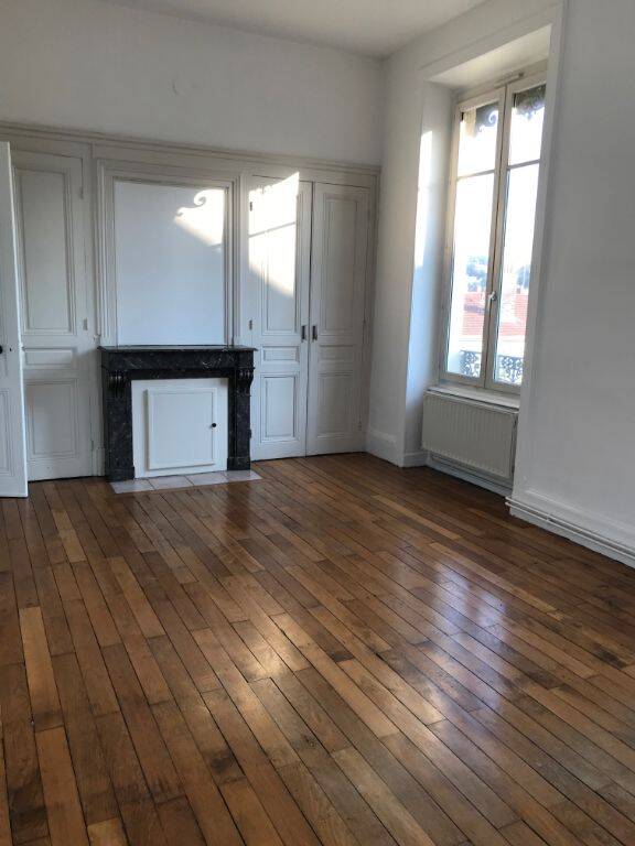 Appartement 2 pièces 59 m² · à Oullins-Pierre-Bénite · 59,5 m² · 800 €/mois