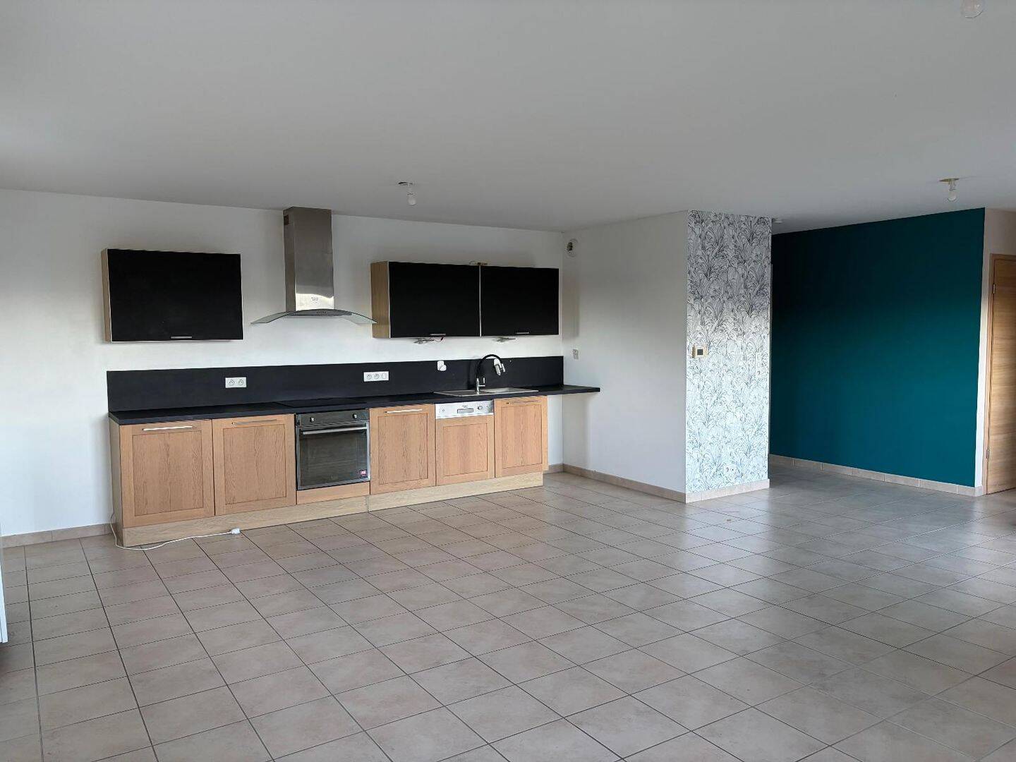 Appartement 3 pièces 76 m² · à Péron · 75,7 m² · 1 612 €