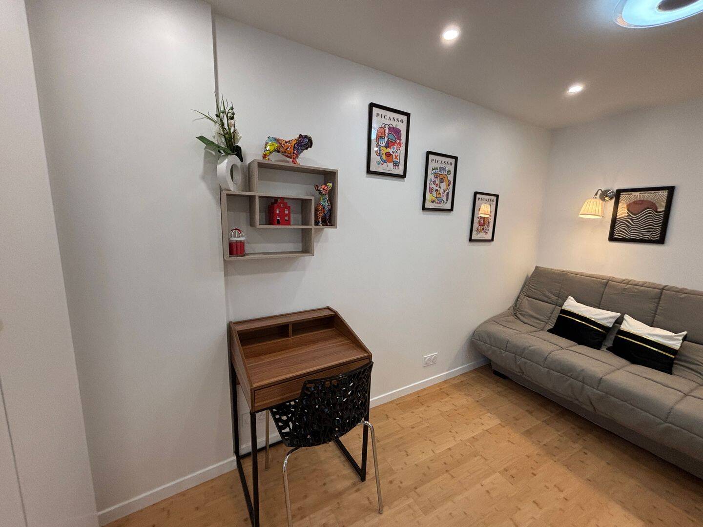 Appartement 1 pièce 16 m² · à Issy-les-Moulineaux · 16 m² · 885 €