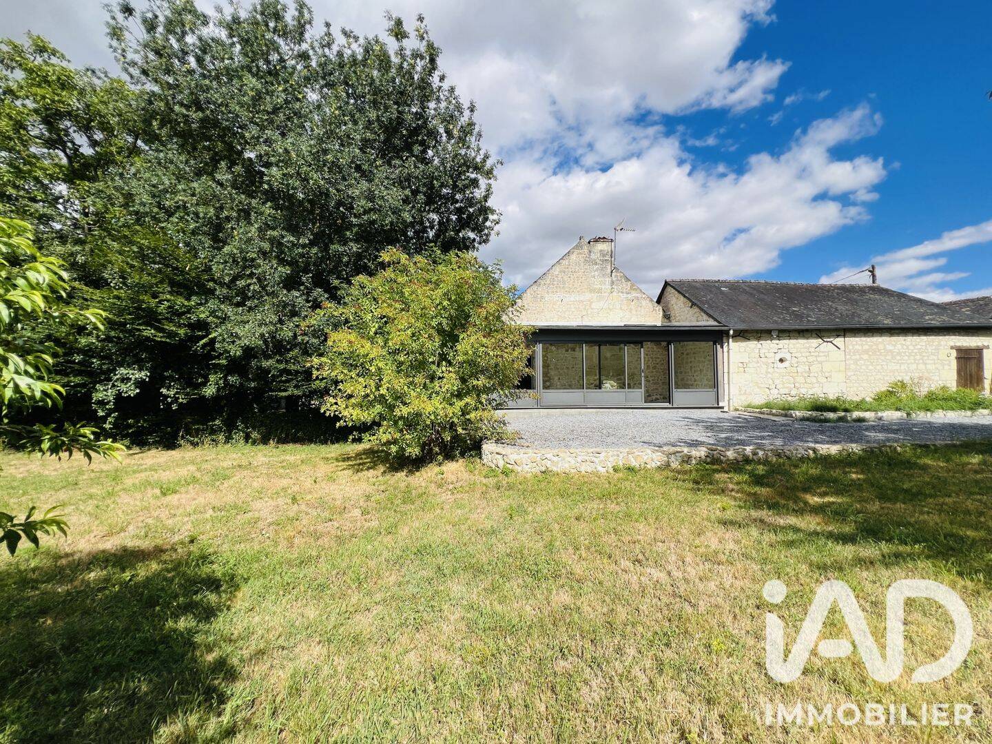 Maison 10 pièces 209 m² · à Chinon · 209 m² · 340 000 €