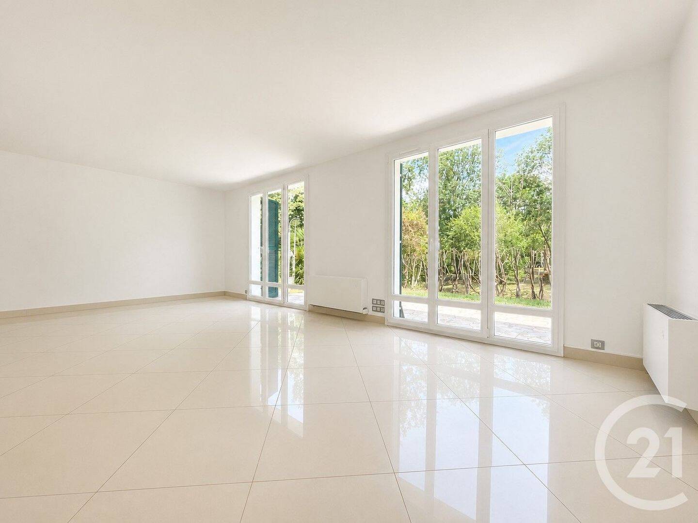 Maison 1 pièce 116 m² · à Vernouillet · 116,2 m² · 2 100 €