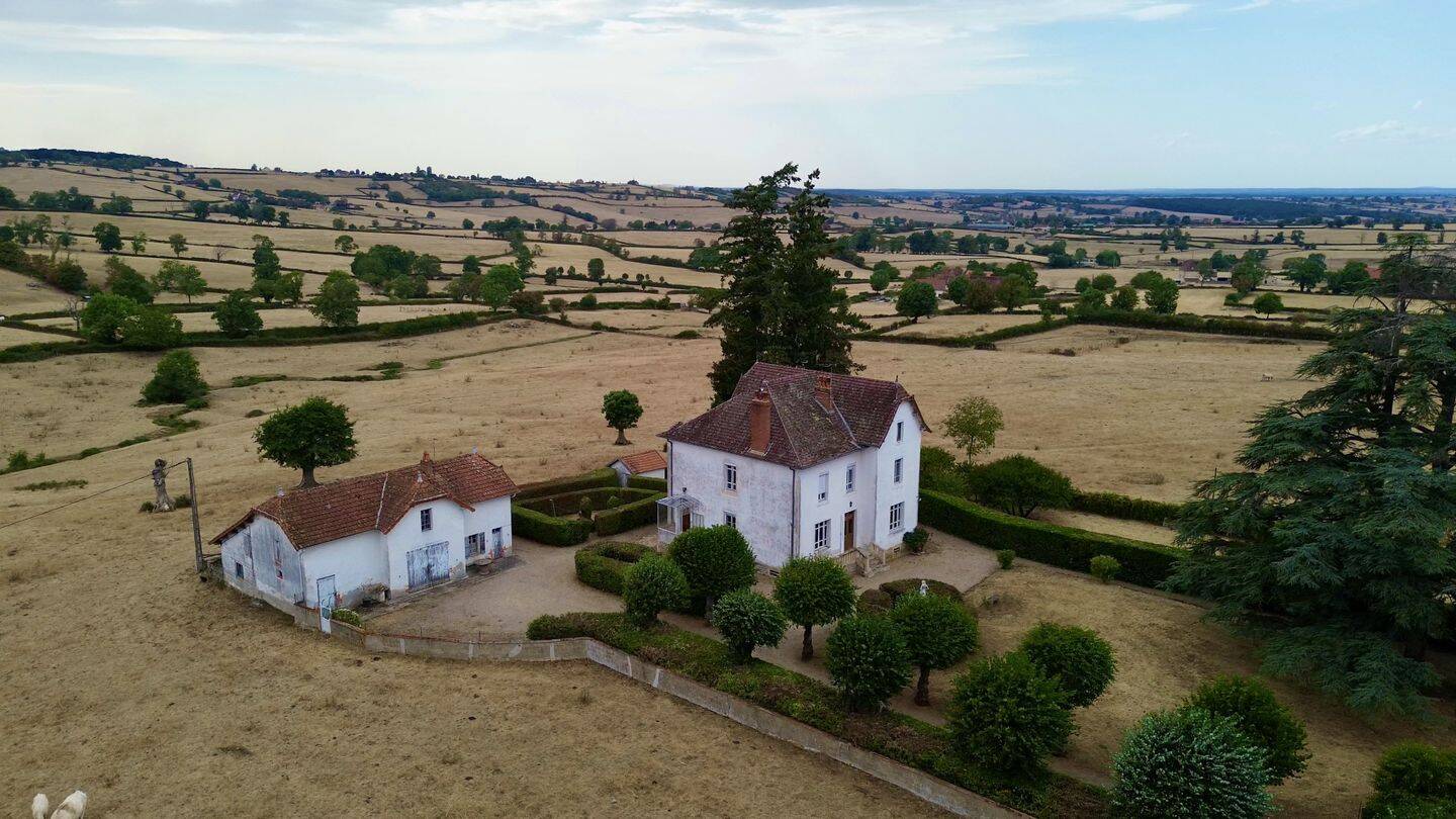 Maison 8 pièces 230 m² · à Paray-le-Monial · 230 m² · 395 000 €