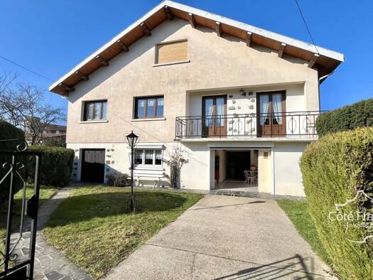 Maison à vendre 190 000 € 6 pièces 3 chambres 110 m² 1 187 m² de terrain Attigny 08130