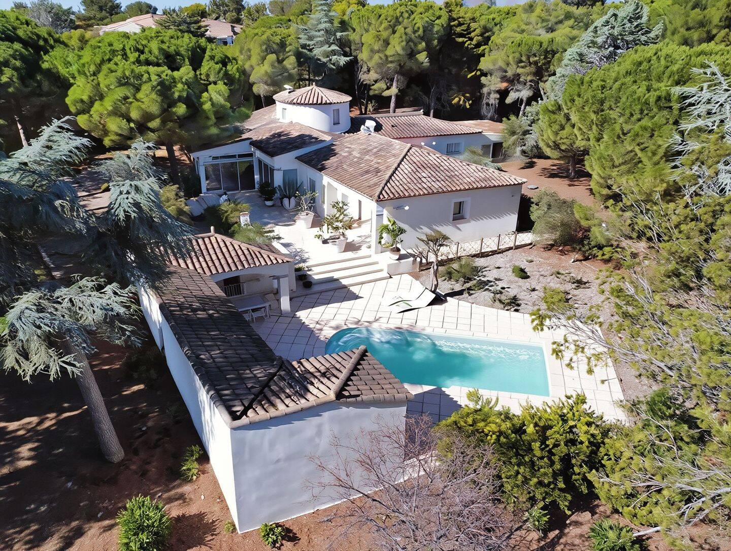 Maison 9 pièces 243 m² · à Villemoustaussou · 243 m² · 599 900 €