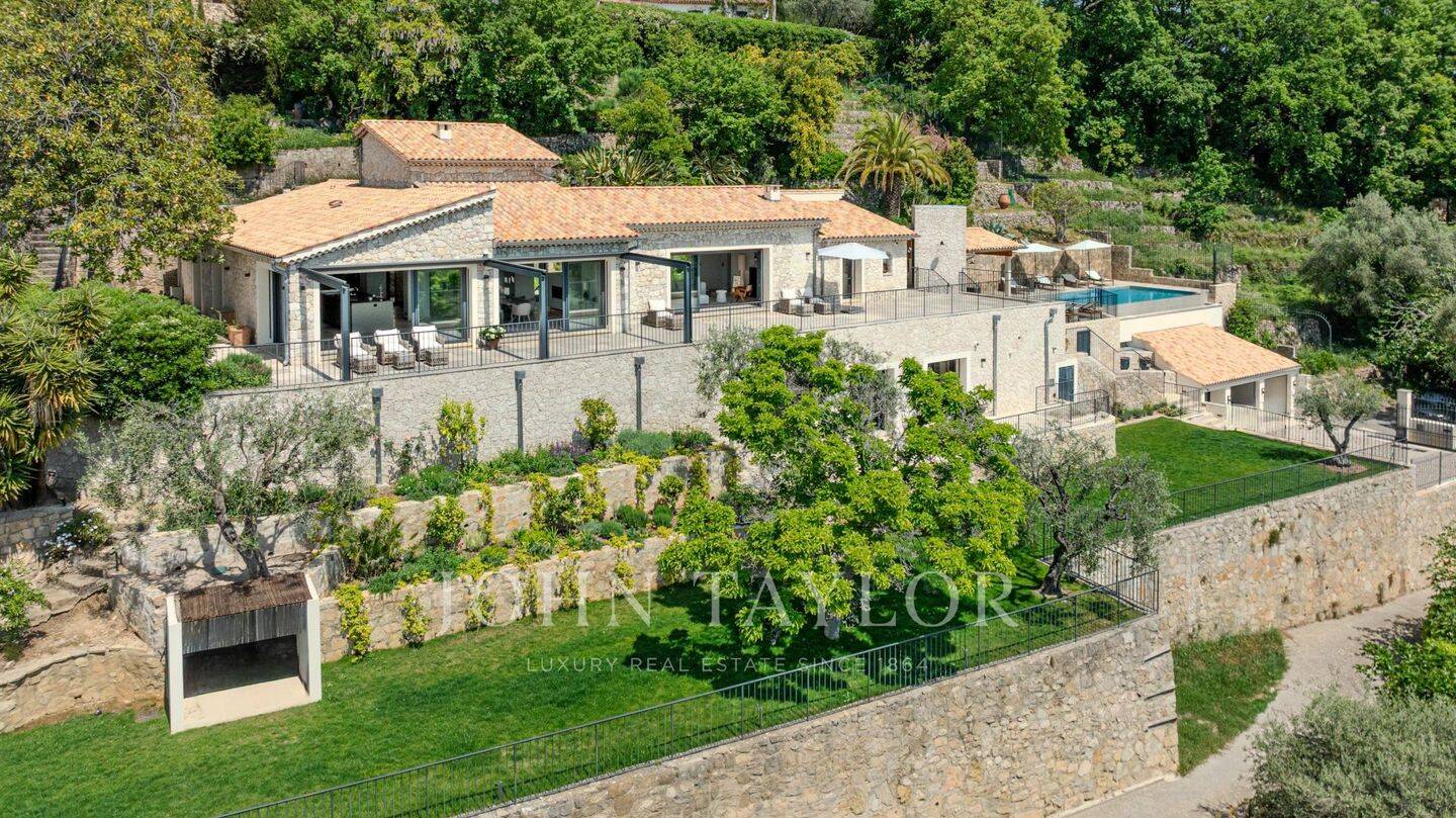 Maison 6 pièces 287 m² · à Châteauneuf-Grasse · 287 m² · 4 250 000 €