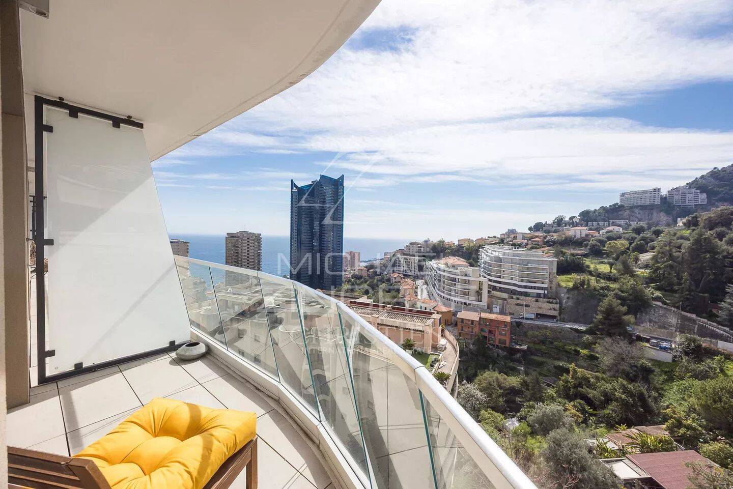 Appartement 3 pièces 83 m² · à Beausoleil · 82,6 m² · 1 145 000 €