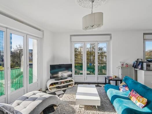 Appartement à vendre 240 000 € 4 pièces 3 chambres 87 m² Étage 1/2 La Fuye Velpeau Tours 37000