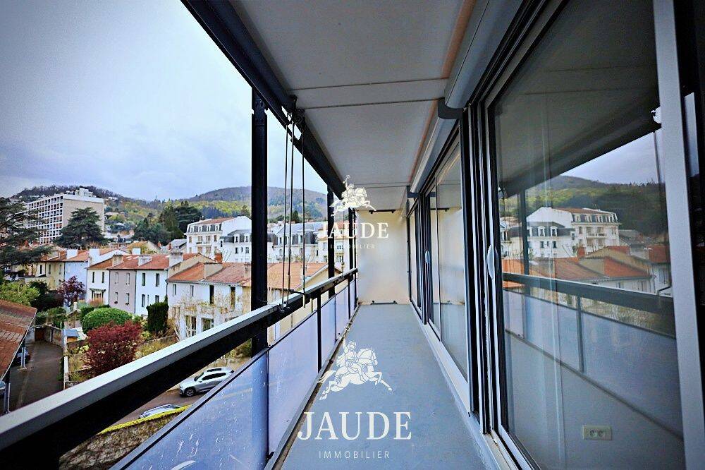 Appartement 2 pièces 42 m² · à Chamalières · 41,6 m² · 750 €