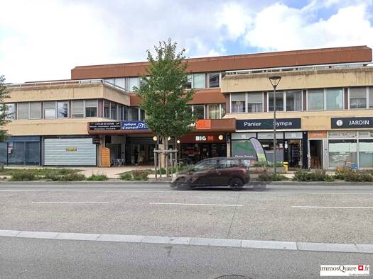Espace bureau à vendre 138 000 € 70 m² de bureaux Centre Ferney-Voltaire 01210