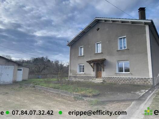 Maison à vendre 225 000 € 8 pièces 5 chambres 178 m² 3 600 m² de terrain Saint-Genis-d'Hiersac 16570