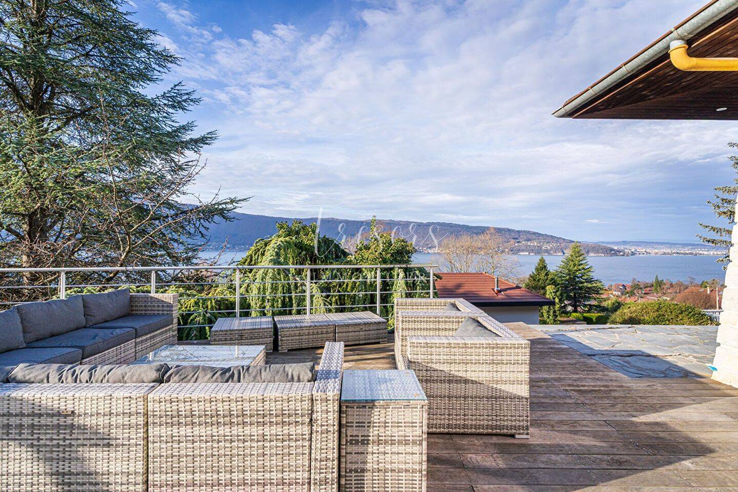 Maison 8 pièces 345 m² · à Veyrier-du-Lac · 345 m² · 2 495 000 €