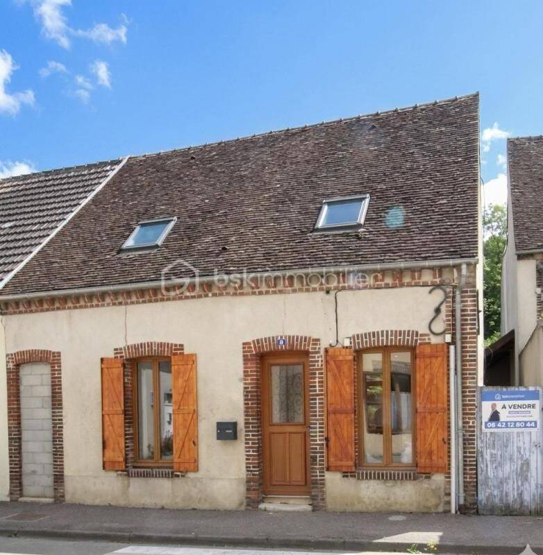 Maison 5 pièces 105 m² · à Charny Orée de Puisaye · 105 m² · 153 000 €