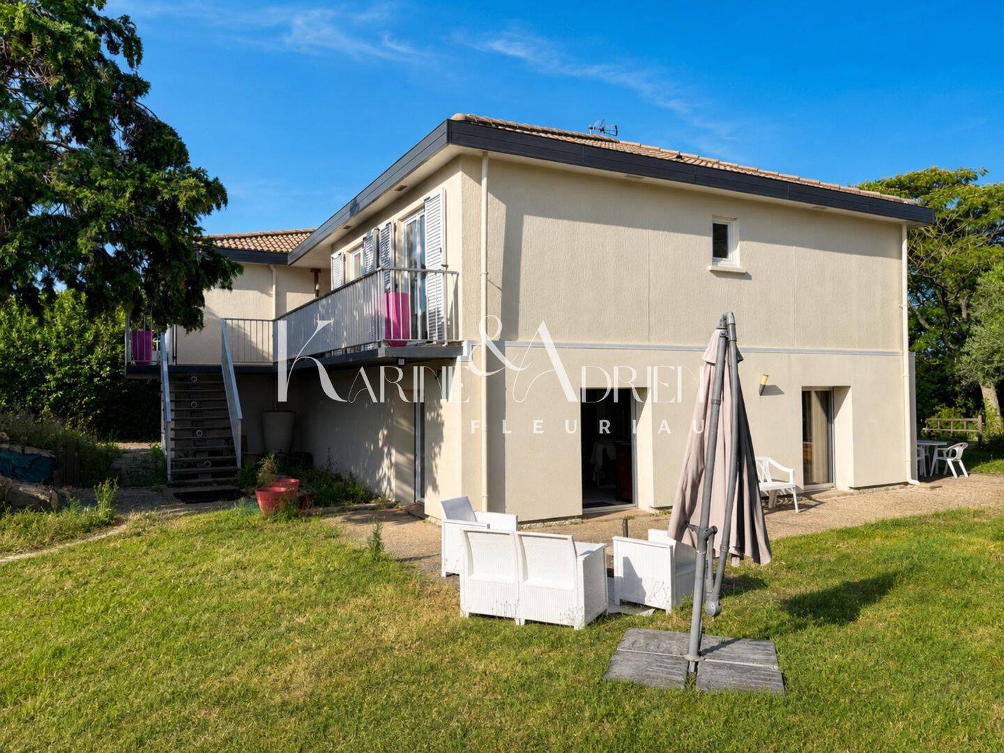 Maison 9 pièces 211 m² · à Fontenay-le-Comte · 211 m² · 329 000 €