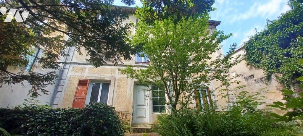 Maison 7 pièces 655 m² · à Saint-Germain-en-Laye · 655 m² · 630 000 €