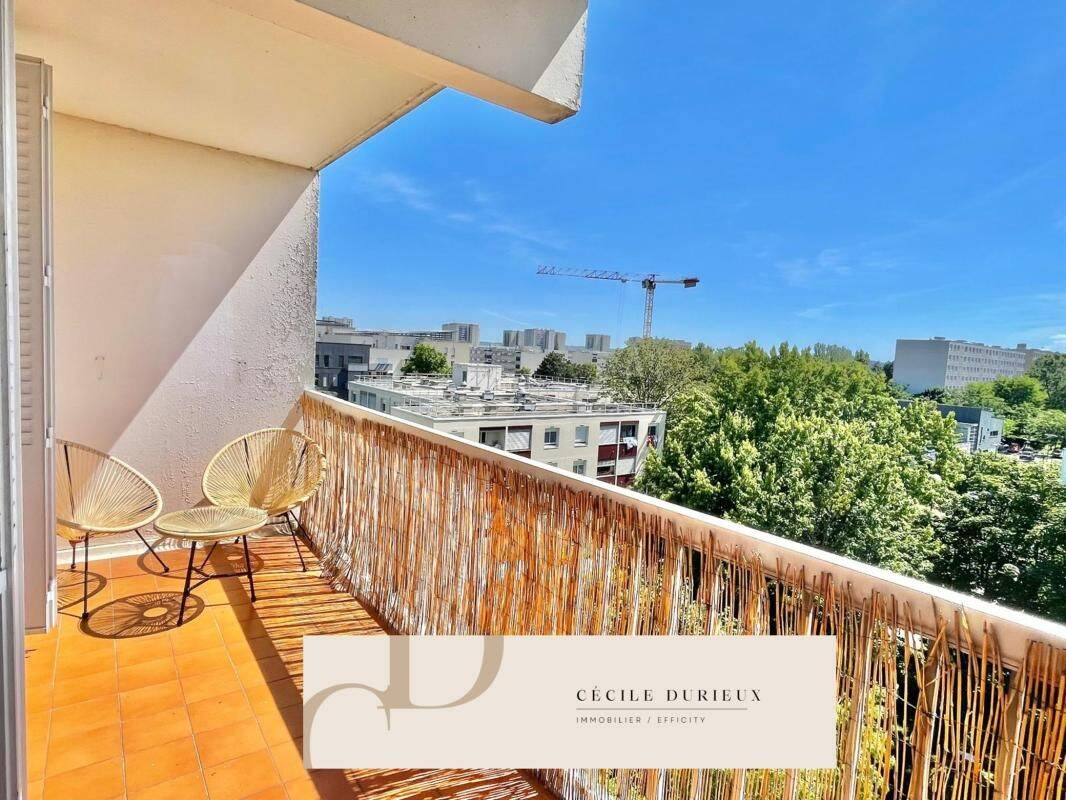 Appartement 5 pièces 78 m² · à Vénissieux · 78 m² · 180 000 €
