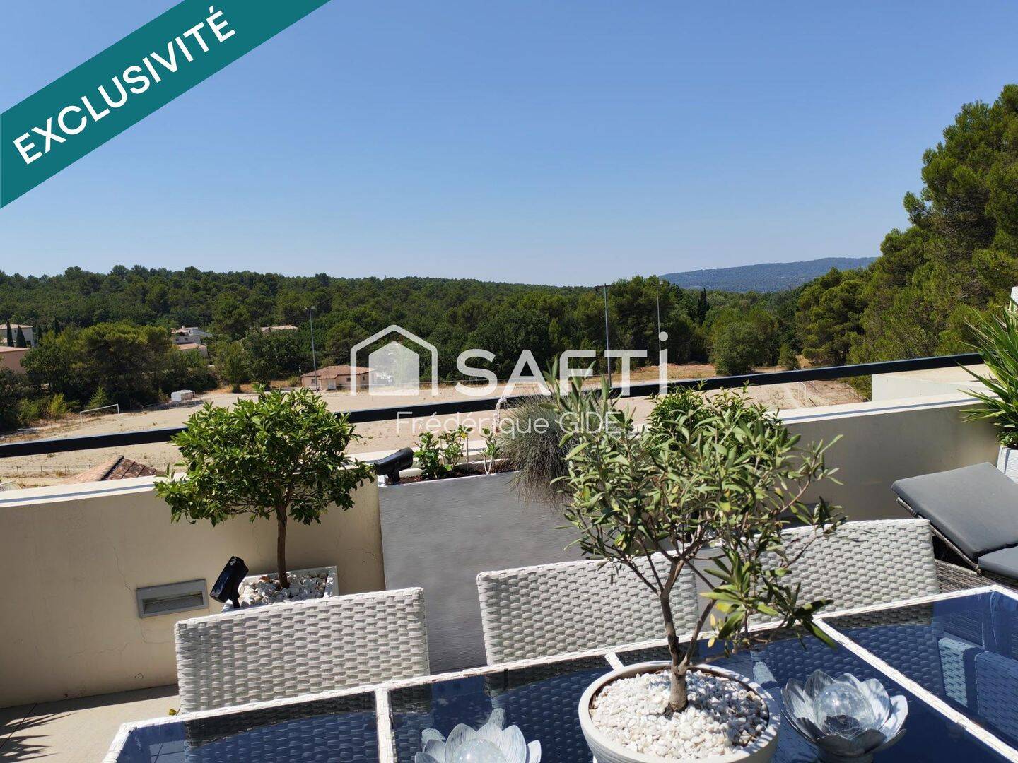 Appartement 4 pièces 100 m² · à Châteauneuf-le-Rouge · 100 m² · 569 000 €