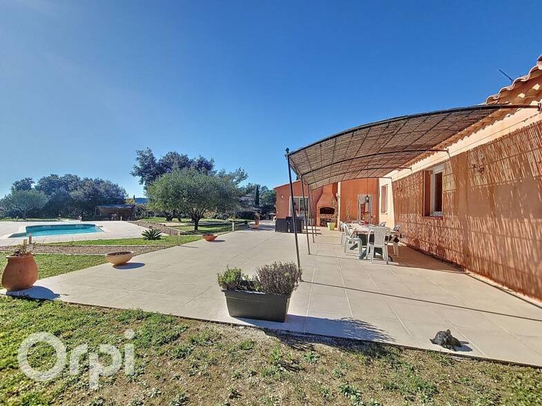 Maison à vendre 850 000 € 4 pièces 3 chambres 130 m² 4 000 m² de terrain Les Freres-Les Cancades-Les Ginestes Le Beausset 83330