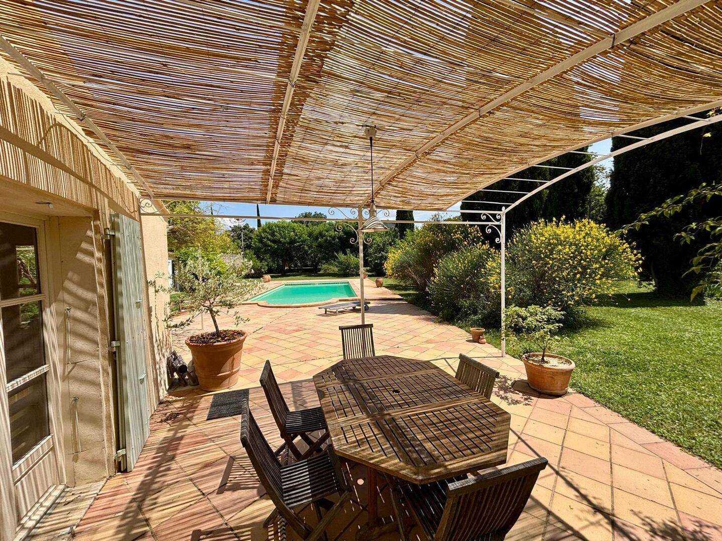 Maison 8 pièces 250 m² · à Grignan · 250 m² · 765 000 €