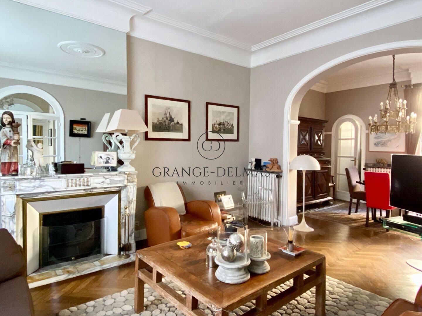 Maison 8 pièces 220 m² · à Bordeaux · 220 m² · 990 000 €