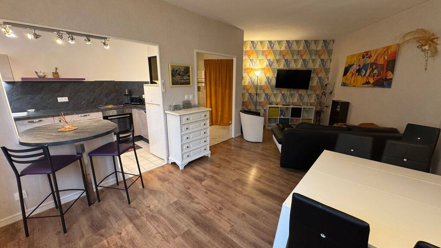 Appartement 2 pièces 56 m² · à Lyon 8ème Arrondissement · 55,6 m² · 990 €/mois