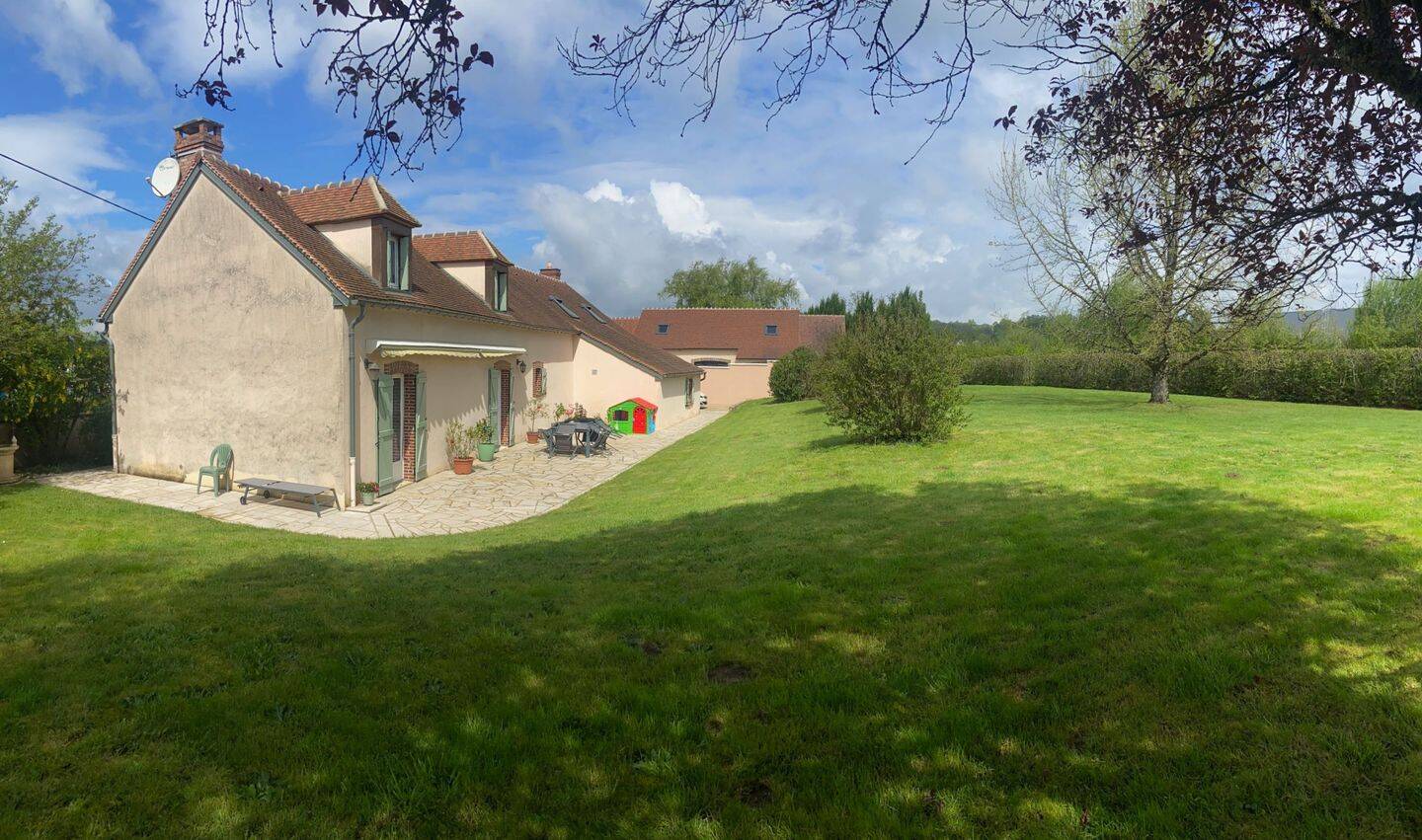 Maison 9 pièces 177 m² · à Toucy · 177 m² · 270 000 €