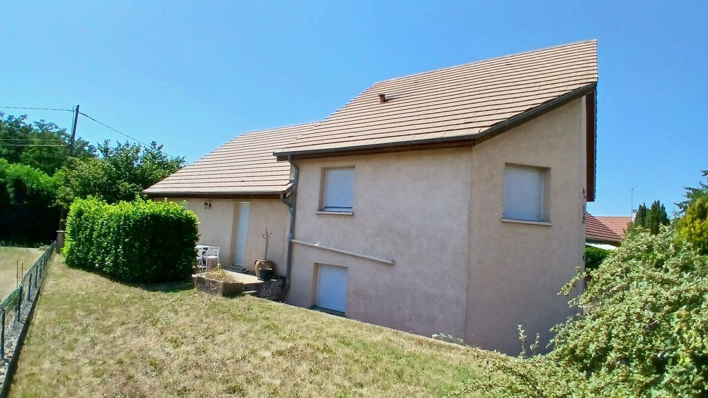 Maison 5 pièces 136 m² · à Ouroux-sur-Saône · 136,3 m² · 249 000 €