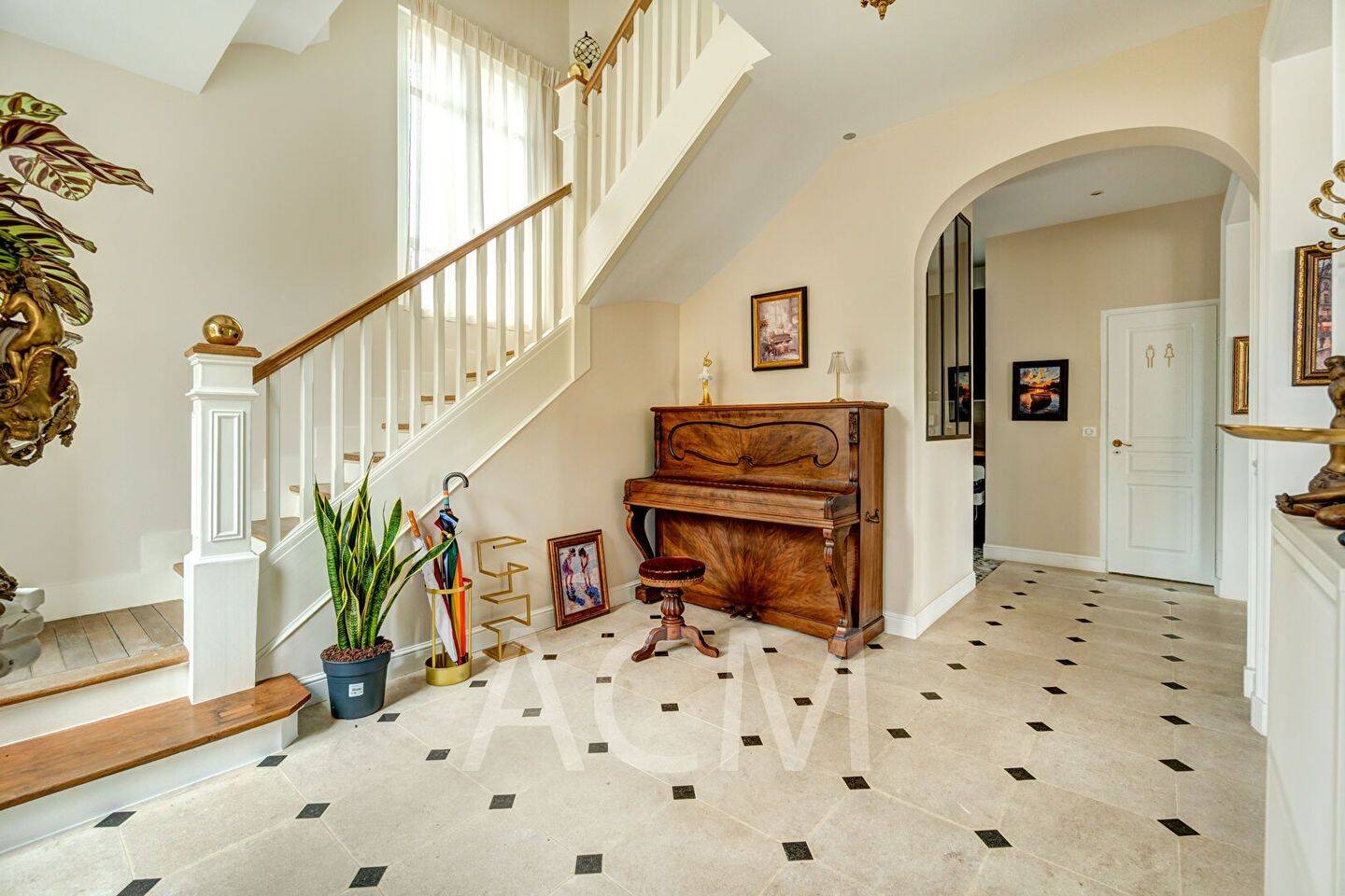 Maison 8 pièces 200 m² · à Maisons-Laffitte · 200 m² · 2 200 000 €