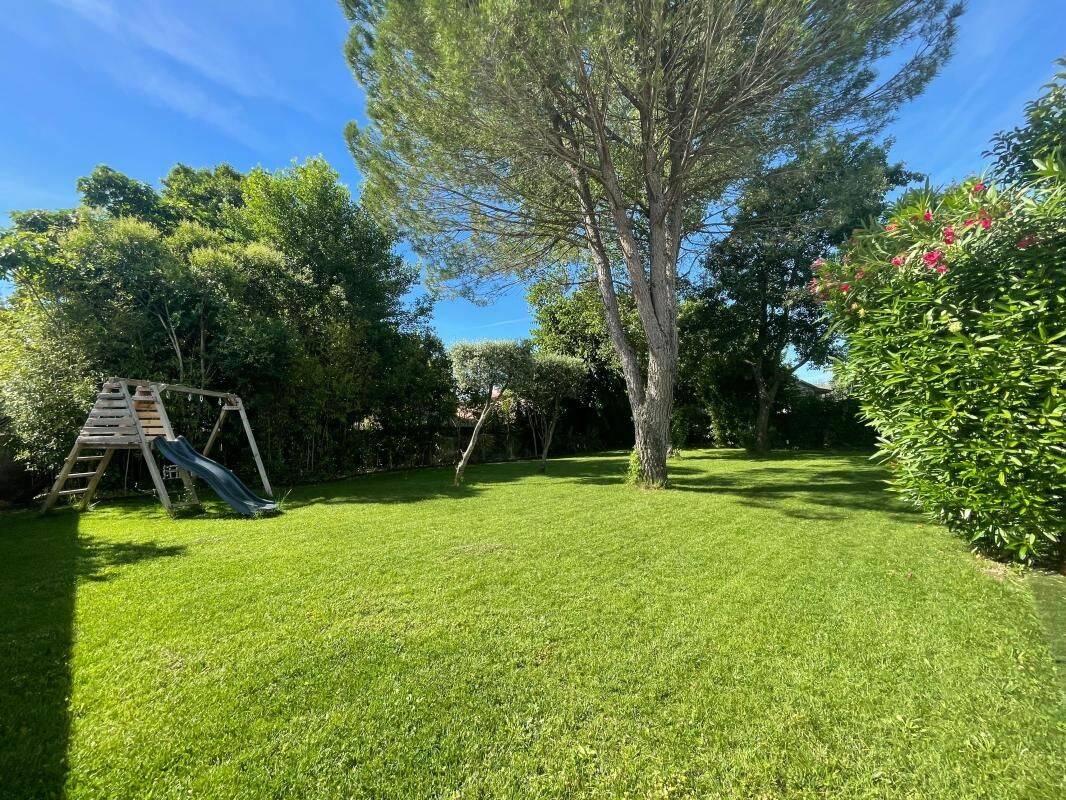 Maison 5 pièces 115 m² · à La Calmette · 115 m² · 349 000 €