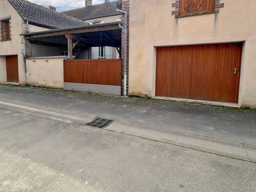Maison de ville à vendre 105 000 € 4 pièces 3 chambres 115 m² Gy-les-Nonains 45220