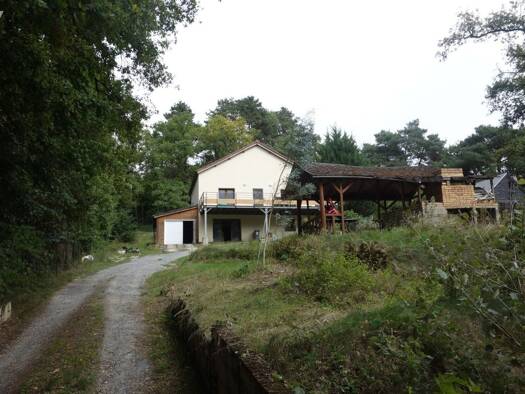 Maison à vendre 210 000 € 5 pièces 2 chambres 151 m² 2 243 m² de terrain Montaigu 02820