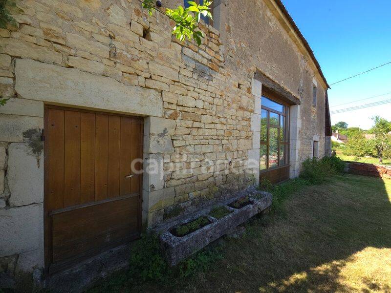 Maison 4 pièces 182 m² · à Asnières-sous-Bois · 182 m² · 175 000 €