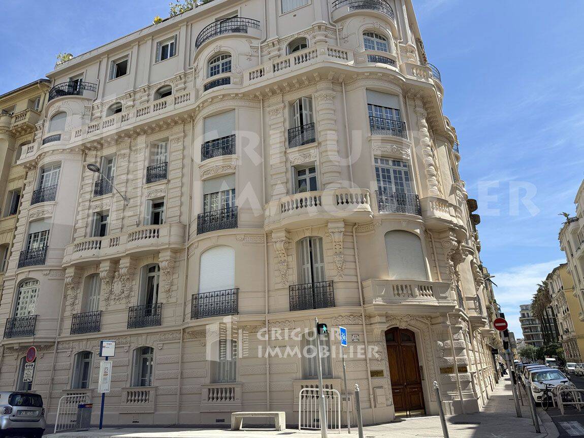 Appartement 3 pièces 115 m² · à Nice · 115 m² · 735 000 €