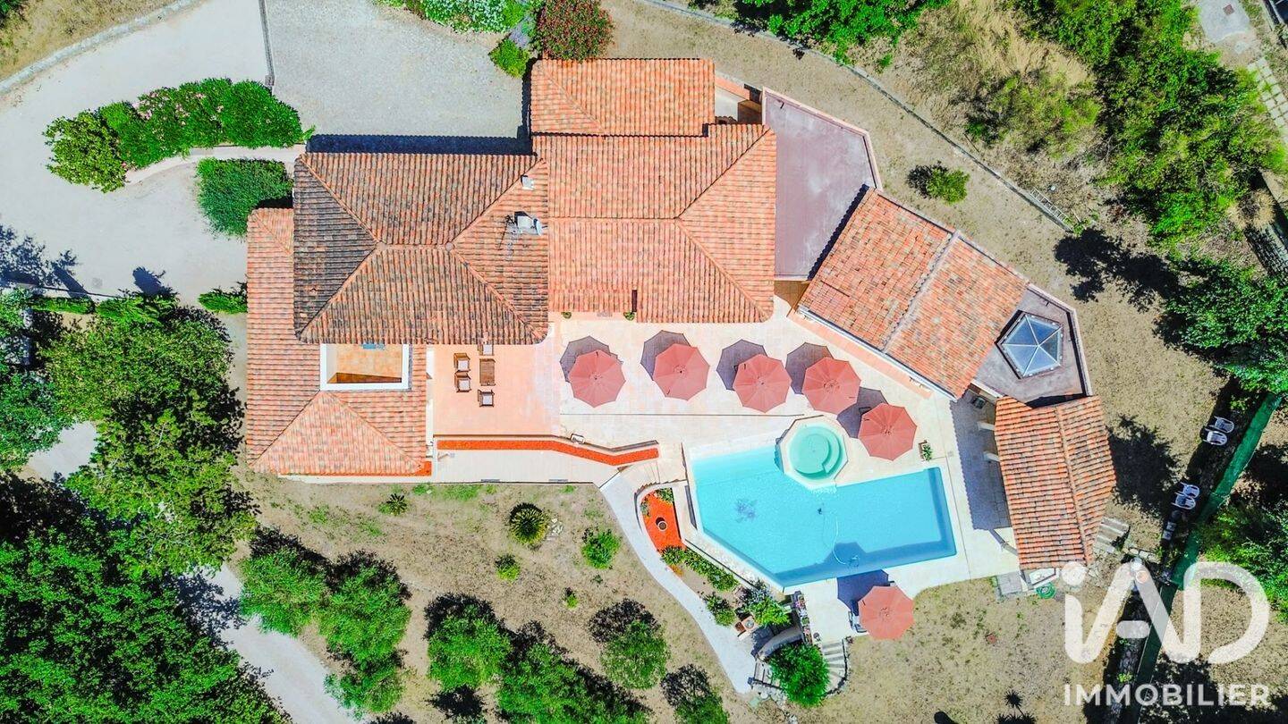 Maison 10 pièces 350 m² · à Châteauneuf-Grasse · 350 m² · 3 190 000 €