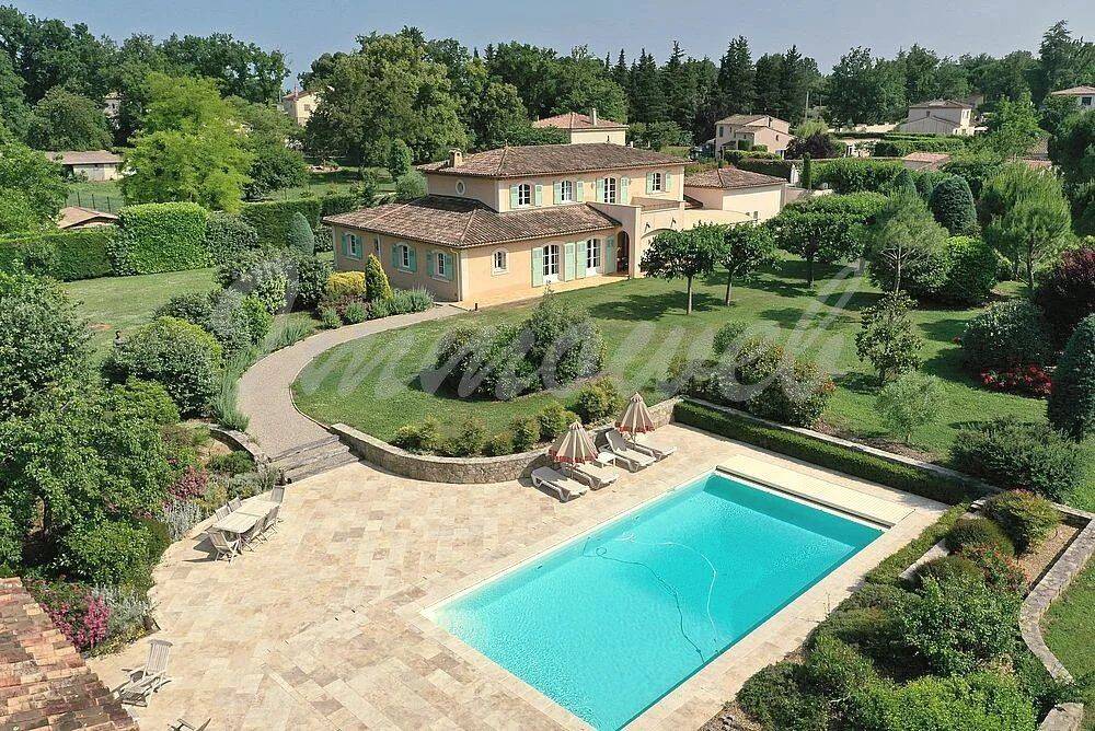 Maison 7 pièces 320 m² · à Callian · 320 m² · 1 295 000 €