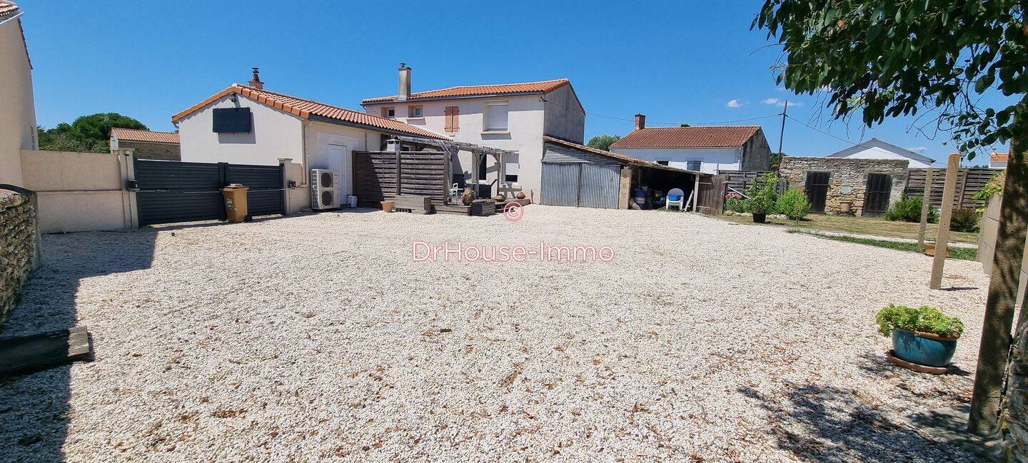 Maison 7 pièces 150 m² · à Saint-Michel-en-l'Herm · 150 m² · 300 000 €