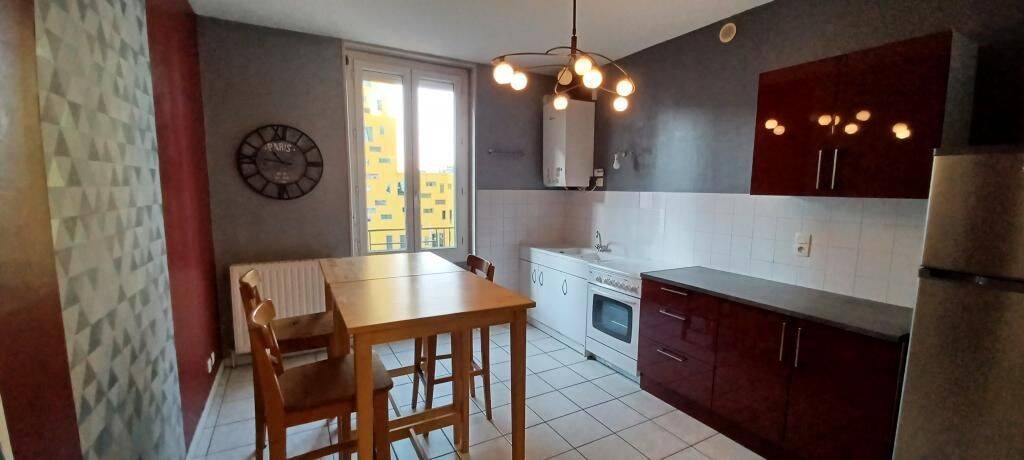 Appartement 1 pièce 50 m² · à Saint-Étienne · 50 m² · 500 €