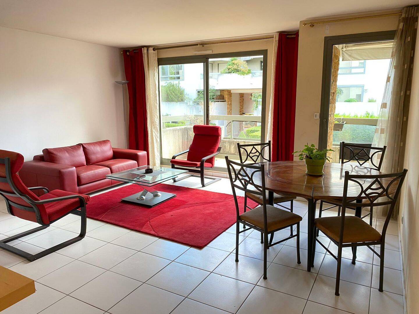 Appartement 3 pièces 79 m² · à Tassin-la-Demi-Lune · 79 m² · 1 142 €/mois
